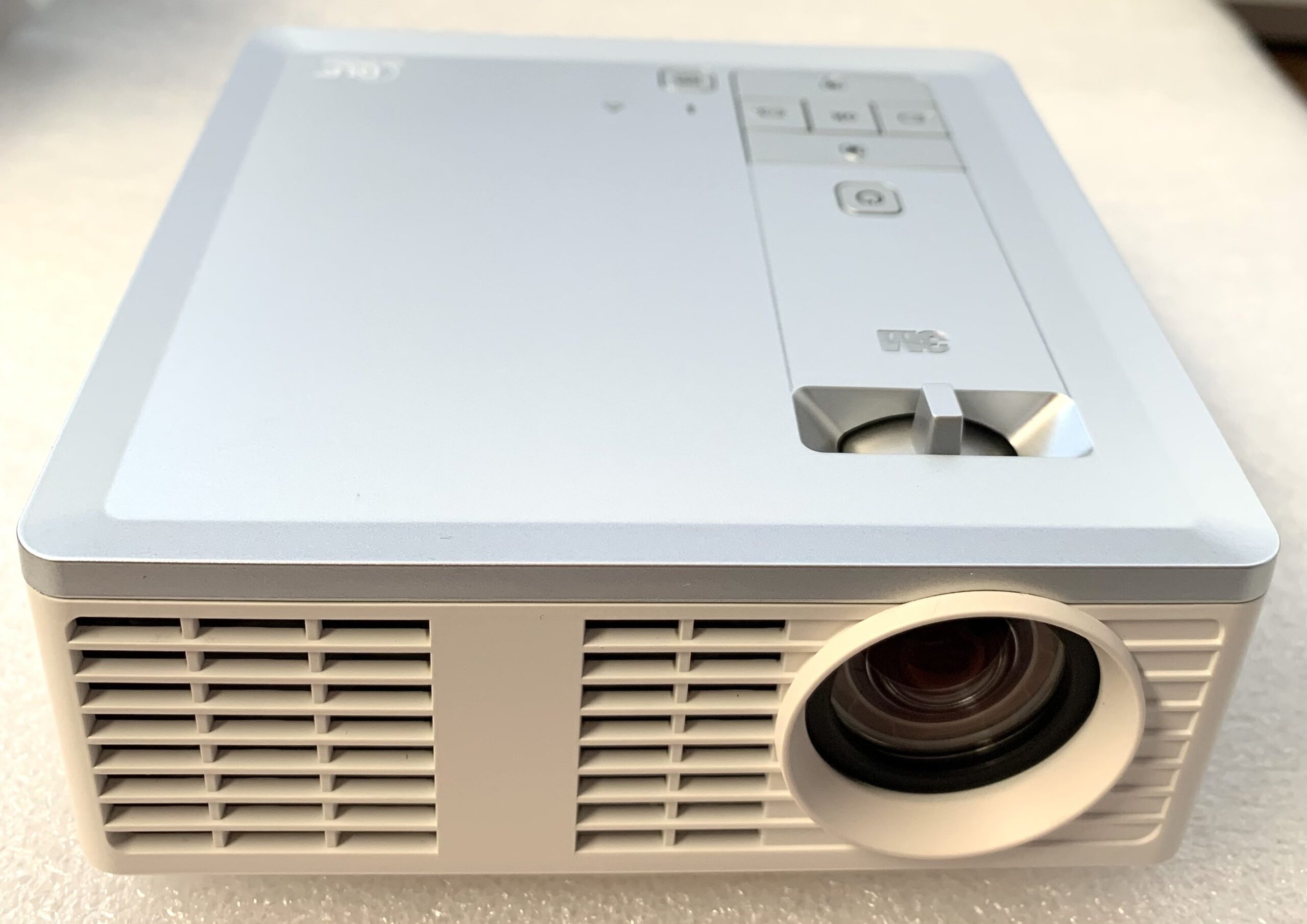 3M MP410 Projector