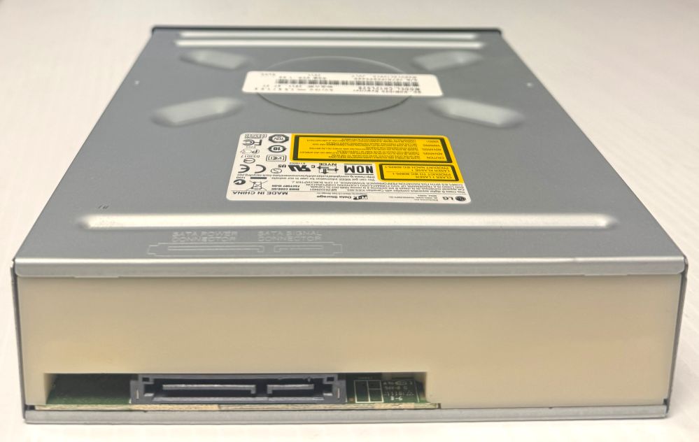 LG CH12LS28 Super Multi Blue Internal BD-ROM/DVD-Rewriter Blu-ray Disc Combo for Desktop PCs (USED) - Image 3
